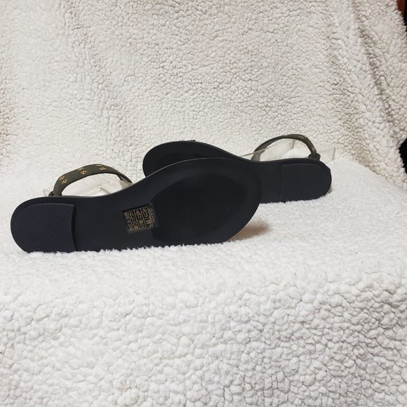 Olive Grommet Detailed Ankle Cuff Flat Sandals - Picture 7 of 7